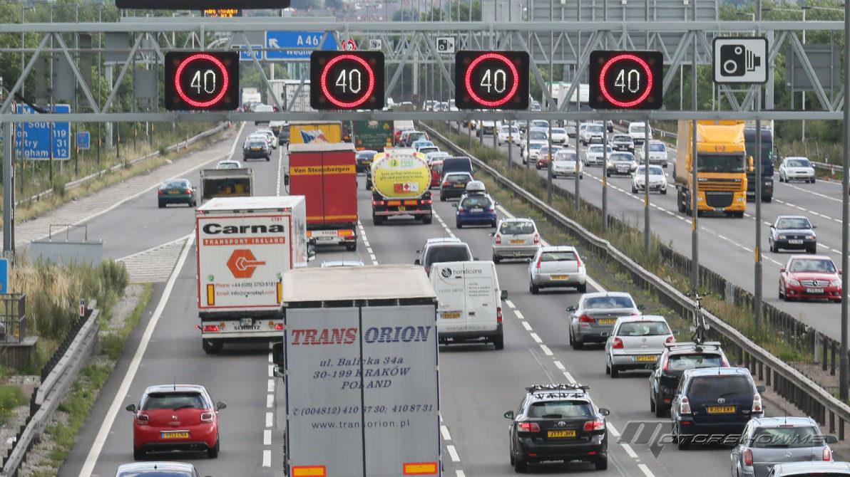 خلل تقني يوقف كاميرات السرعة على الطرق الذكية في بريطانيا ويُلغي آلاف المخالفات