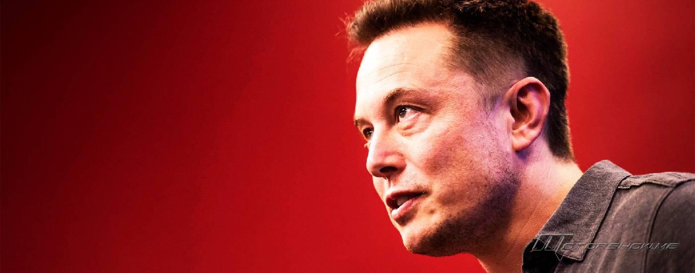 رئيس تسلا يقود دراجة أحادية العجلة