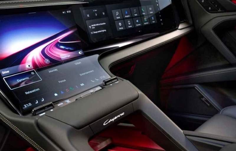 رغم الشاشات الذكية بورش تحافظ على زر الصوت في سياراتها