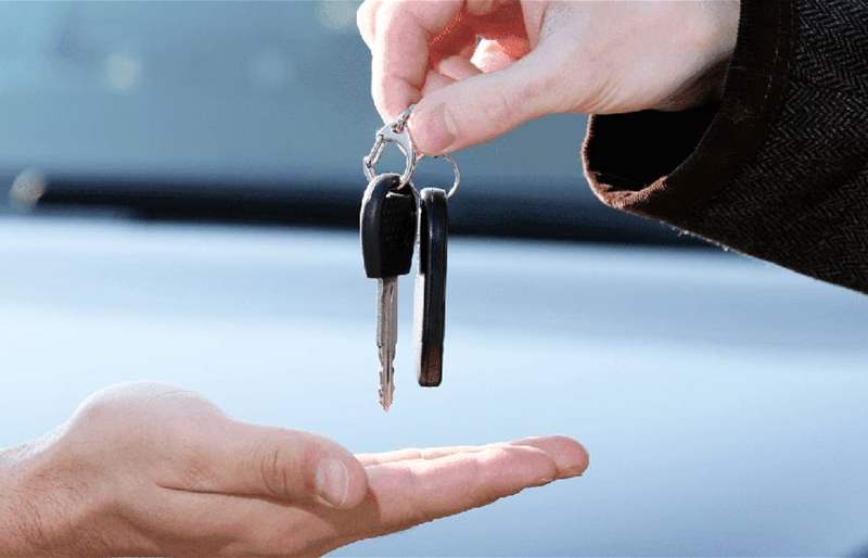 توجّه متزايد بين جيل زد في الإمارات نحو استئجار السيارات بدل شرائها