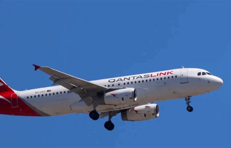 طائرة أسترالية تضطر للعودة مرتين في يوم واحد… ما الذي حدث على متنها؟