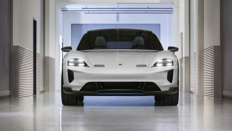 2018 Mission E Cross Turismo