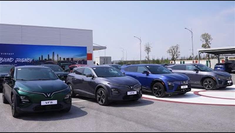  زيارة شركة فينفاست في فيتنام